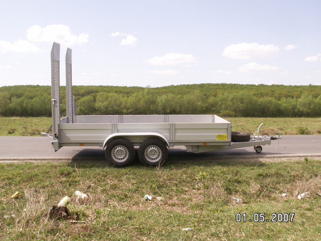 remorci-specializate-transport-utilaje 663