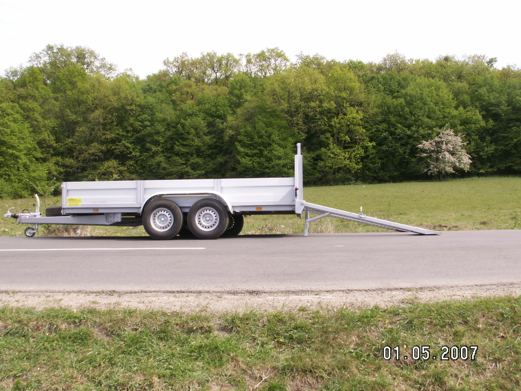 remorci-specializate-transport-utilaje 664