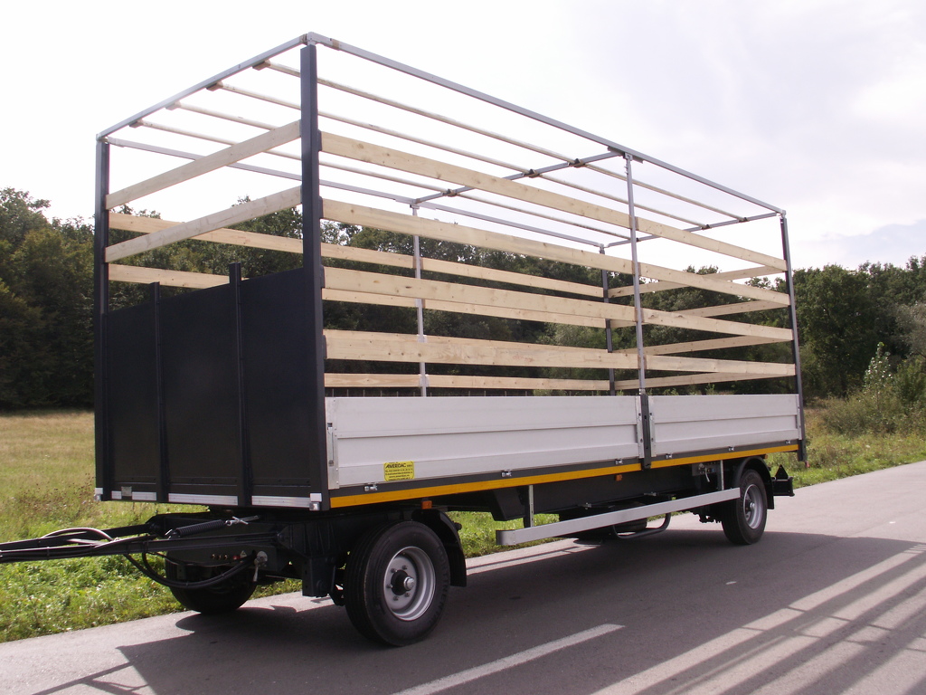 Remorci cu cerc peridoc